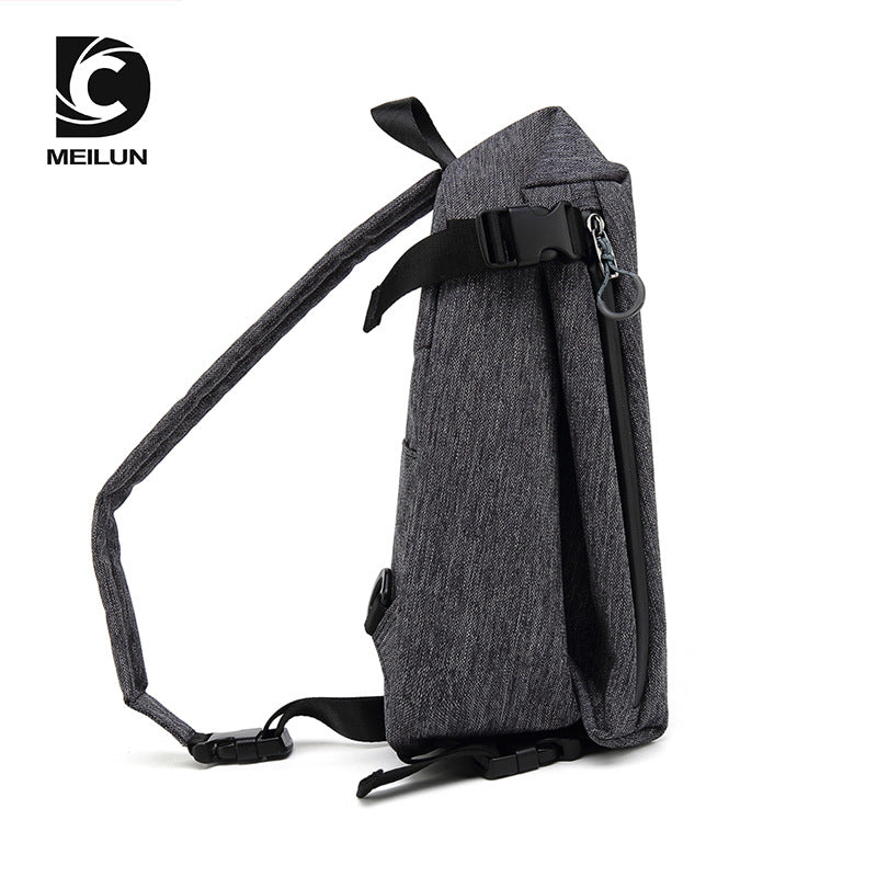 New fashionable shoulder breast bag large capacity multi-functional versatile messenger bag casual shoulder bag wholesale, one piece generation
