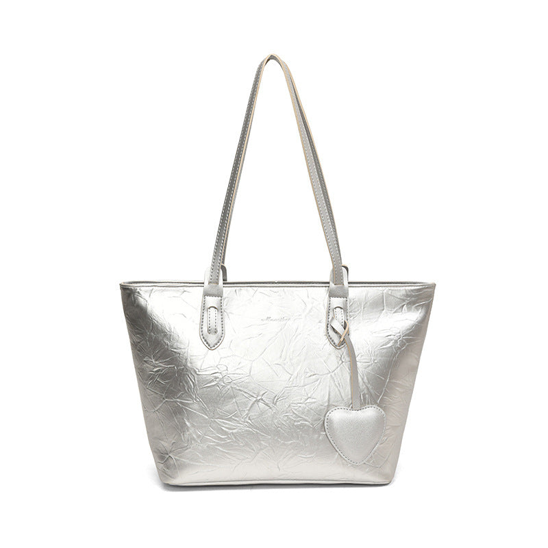 College students are versatile in class, summer and summer, large-capacity commuting tote bag, women's new silver peach heart shoulder bag