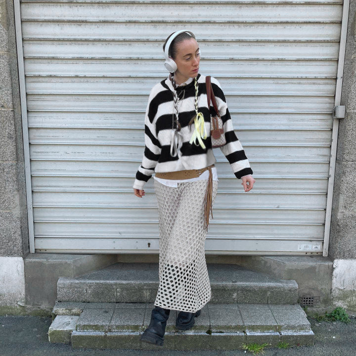 European and American fashion street casual suit, striped contrasting pullover top, long-sleeved woolen shorts suit, two-piece suit for women