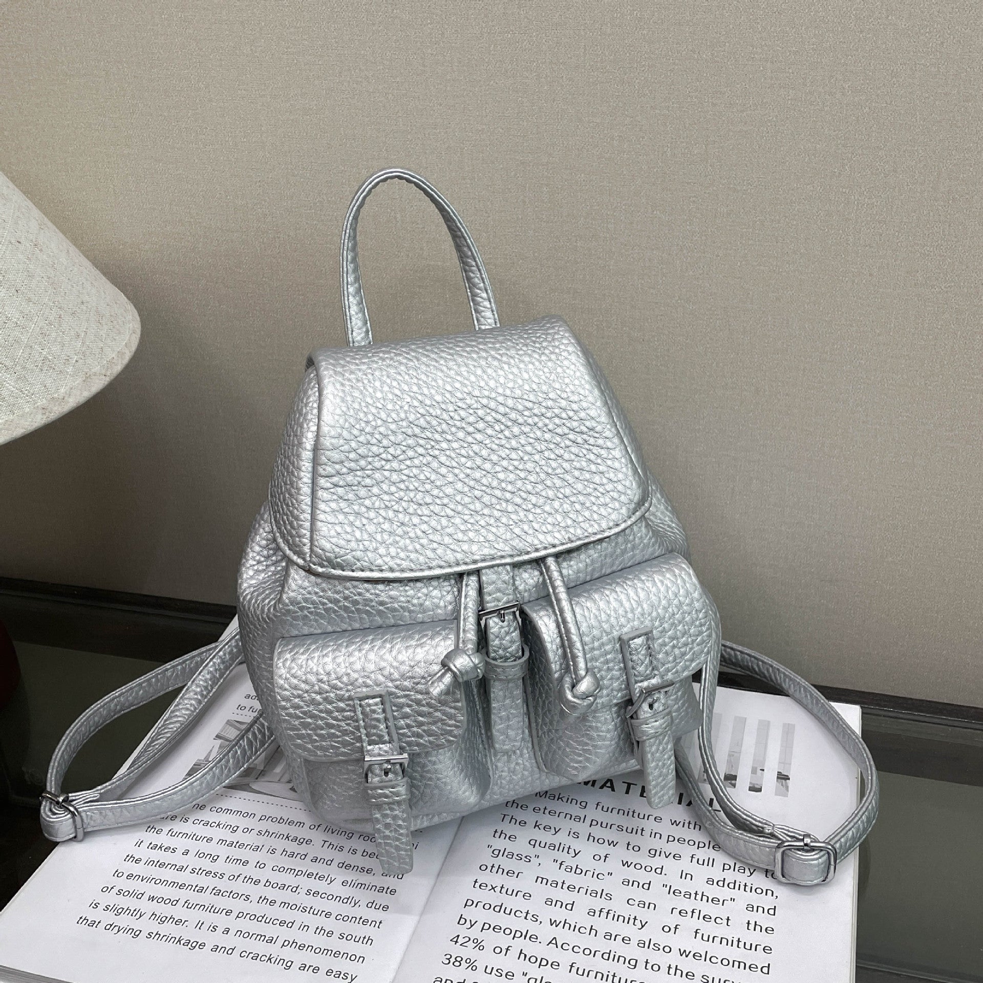 Cross-border backpack women's travel lightweight and high-value 2025 new niche Korean version of high-end school bag travel backpack