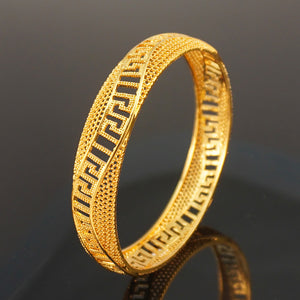Cut out heart buckle bracelet women's fashion concave and convex cut outstylish honeycomb pattern hand jewelry yiwu accessories wholesale