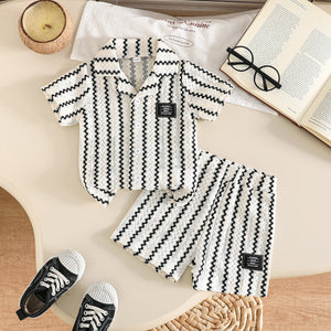 Vintage-inspired baby outfit set: textured striped top + shorts - casual two-piece set for little ones