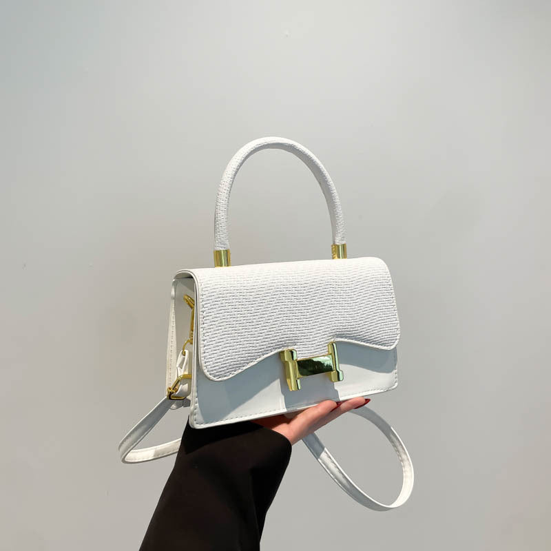 Casual simple portable small square bag women's 2025 summer new trend fashion shoulder bag niche retro messenger bag