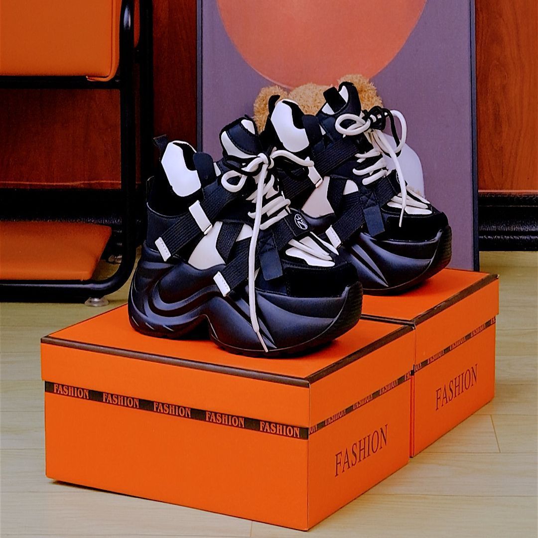 Fried street platform dad shoes women's ins tide 202 autumn and winter new velvet super fire inner height increase 11cm casual sports shoes