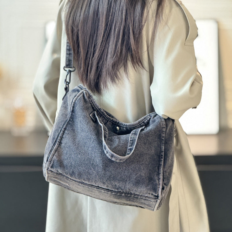 Denim underarm bag women's 2025 new fashion large-capacity messenger bag commuter shoulder bag class tote bag