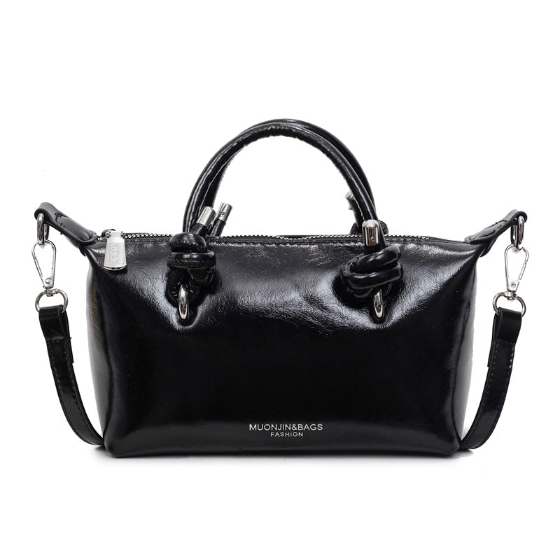 Cross-border small bag women's summer 2025 new simple and versatile messenger bag Korean version casual portable commuter pillow bag