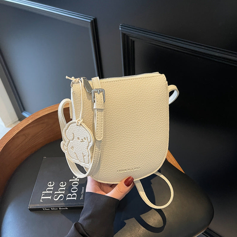 Foreign order niche bag women's 2025 new summer fashion shoulder messenger bag simple casual saddle bucket bag