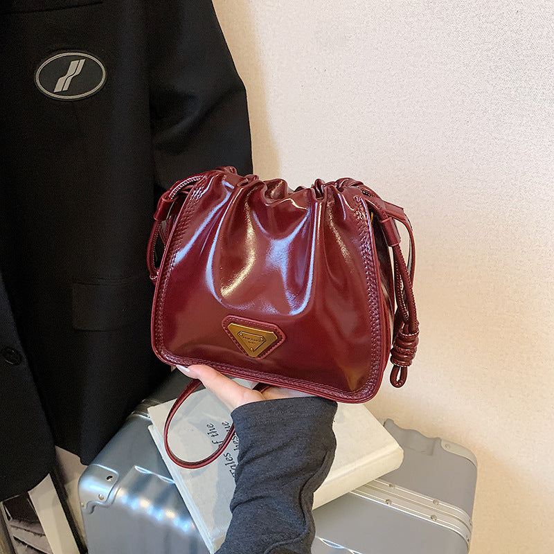 Bag messenger bag women's 2025 new bag winter light luxury niche high-end fashion shoulder bag