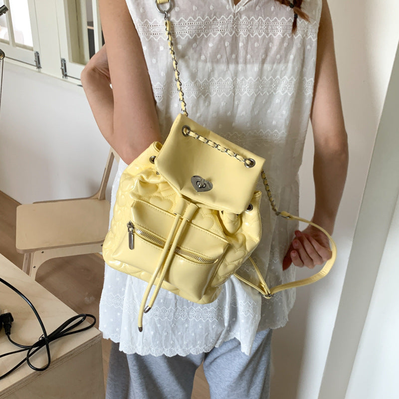 Niche texture backpack bag women's 2025 new student commuter backpack fashionable versatile ins fashionable bucket bag