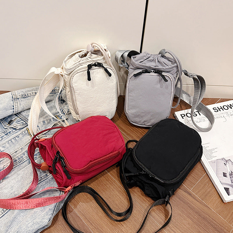 New bag Women's messenger bag 2025 outdoor sports lightweight mobile phone bag Oxford cloth shoulder bag commuter small satchel