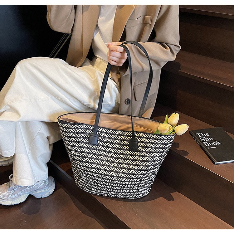 Casual French large-capacity woven Mori shoulder bag Summer beach straw bag Shoulder underarm double tote bag