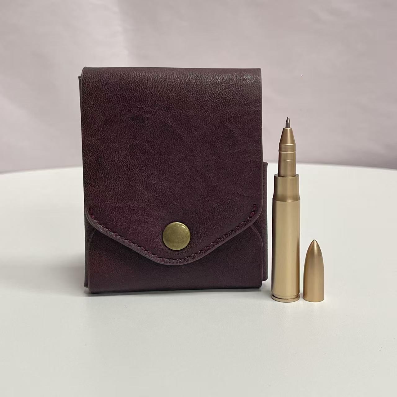 Retro accent men and women can use wallets with bullet pens, multi-functional change storage bags, simple and wear-resistant leather card bags