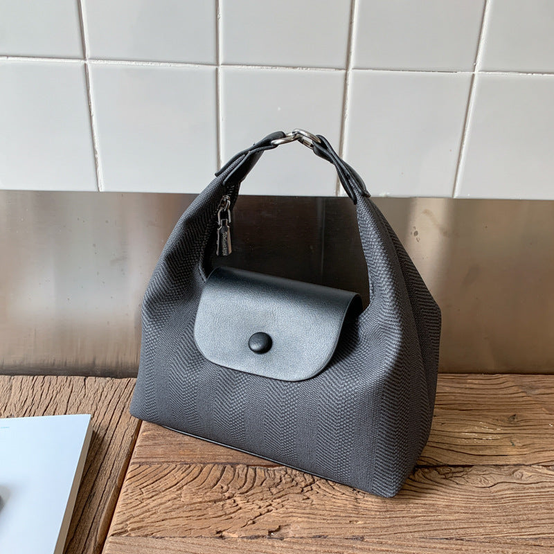 Foreign trade is popular this year, handheld small bags for women 2025 new fashion shoulder dumpling bags, commuter messenger bags to work