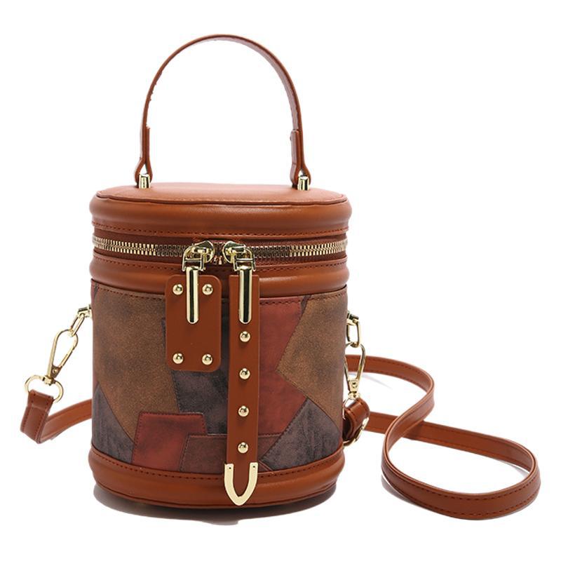 Cross-border wholesale fashion and leisure niche texture bucket bag 2025 new women's bag trend versatile Internet celebrity messenger bag