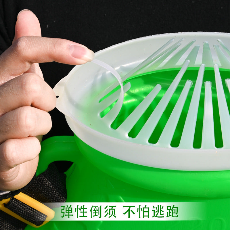 Outdoor plastic fish basket Thickened plastic fish basket Catch yellow eel loach fish bucket Road flow fish shrimp back basket Small basket