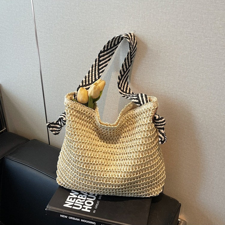Cross-border straw bag women's large-capacity messenger bag 2025 new holiday woven bag lazy wind shoulder tote bag