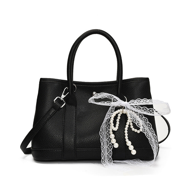 Fashion handbags are popular this year, casual commuting messenger bags, new Korean version of foreign style versatile travel shoulder bags