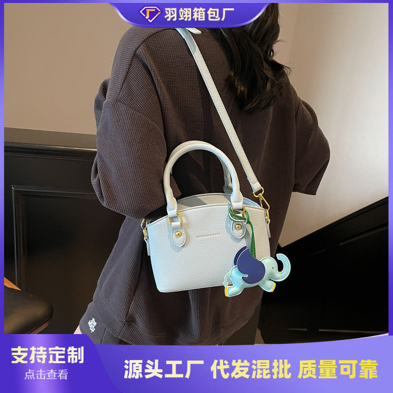 Foreign trade advanced sense small bag women's summer 2025 new Korean version ins messenger bag fashion portable bucket bag