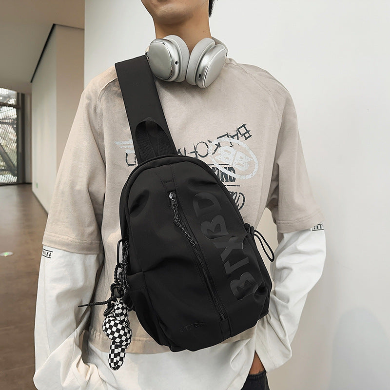 Cross-border  fashion breast bag 2025 new tooling portable shoulder bag trendy casual light couple messenger bag