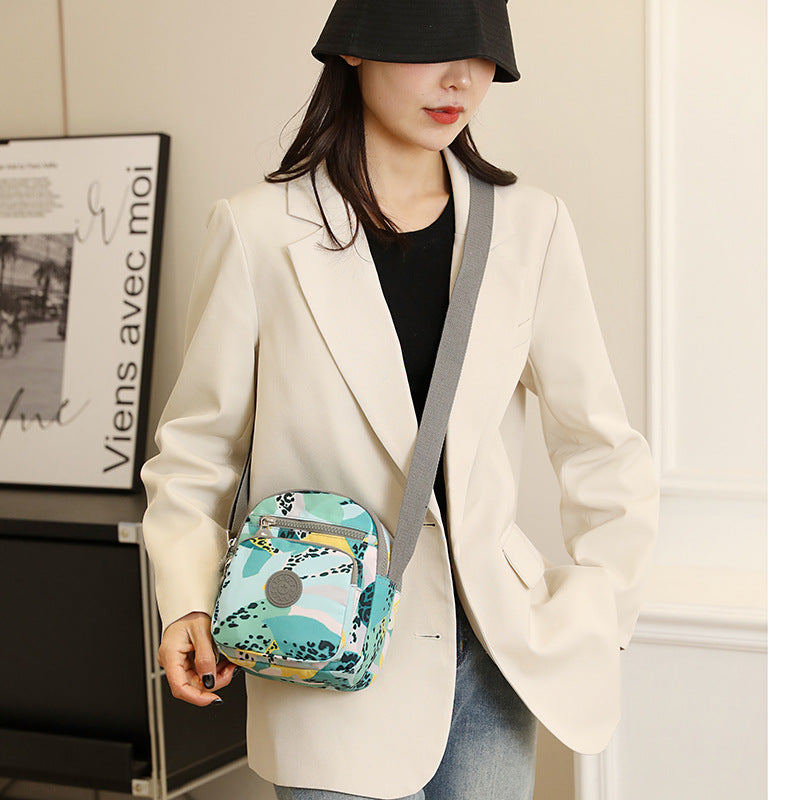 Small bag women's fashion new casual Korean version trendy shoulder bag nylon cloth messenger bag multi-pocket small square bag