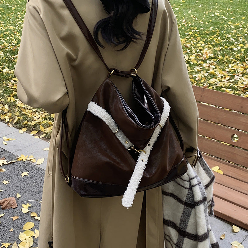 European and American retro large-capacity backpack women's 2025 autumn and winter new fashion casual shoulder bag commuter messenger bag bag