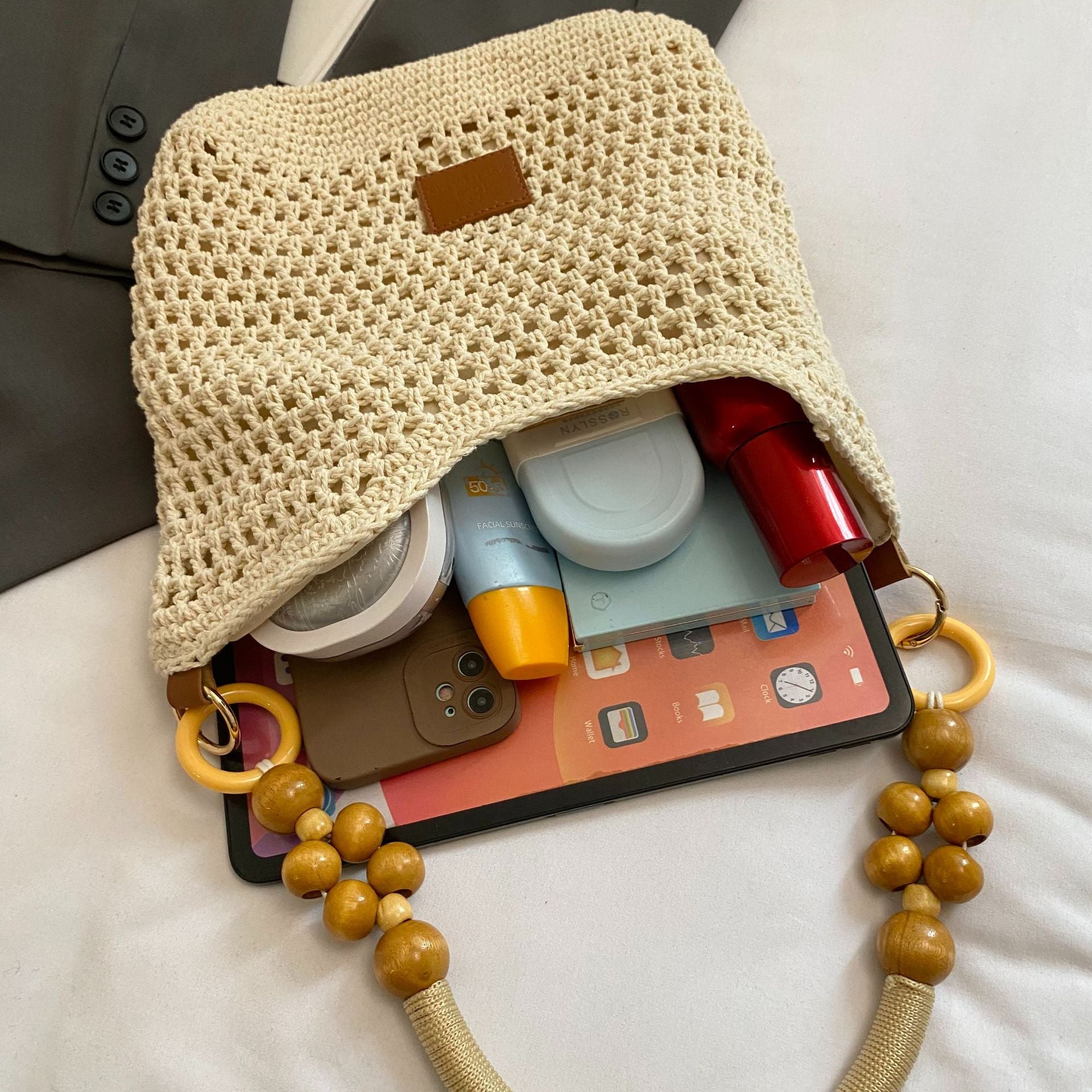 Casual large-capacity cotton thread woven bag New hollow hand-woven shoulder bag Vacation beach bag Versatile women's bag