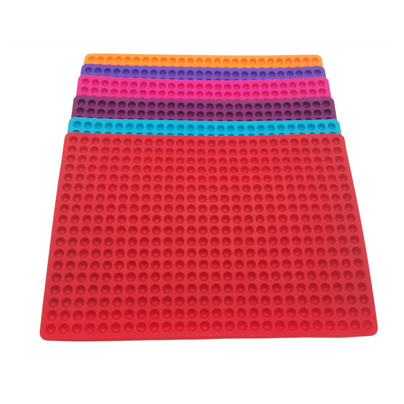 Cross-border 468-hole dog food semi-round ball pet snack baking pad 221 silicone mold 140 Pet dog