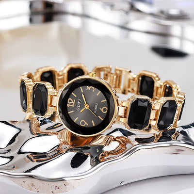 Round dial small square sugar cube niche women's watch diamond-studded candy color new fashion quartz bracelet watch for women