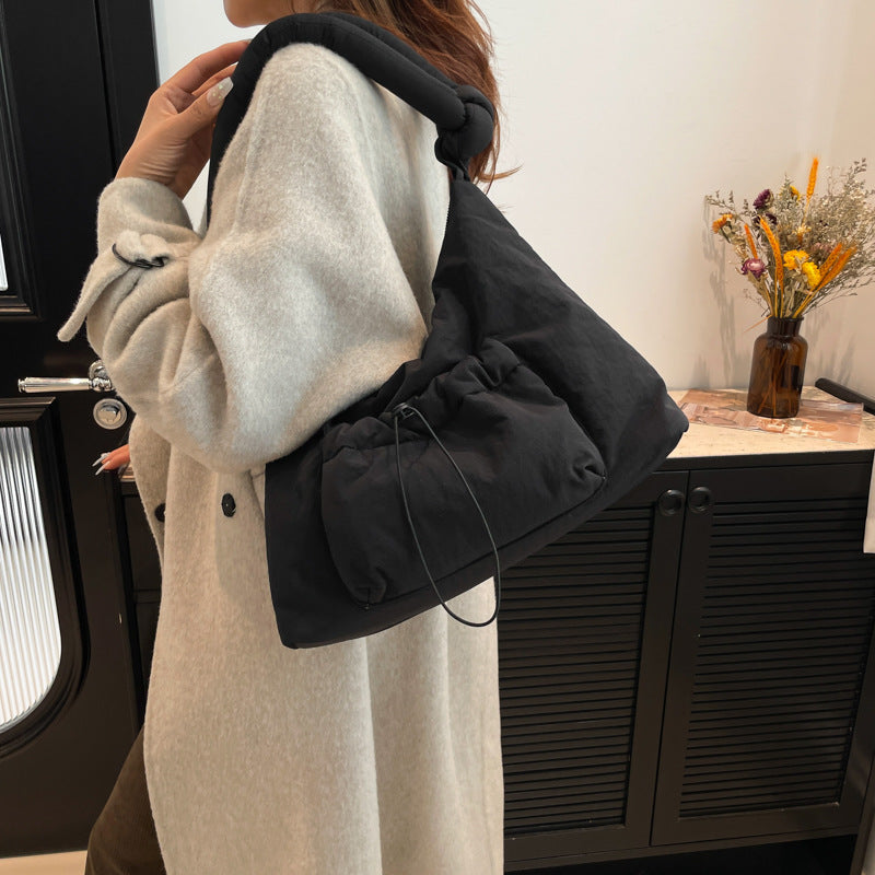 Casual fabric single shoulder messenger bag women's padded cotton knotted shoulder strap handbag cotton-filled drawstring tote bag wholesale