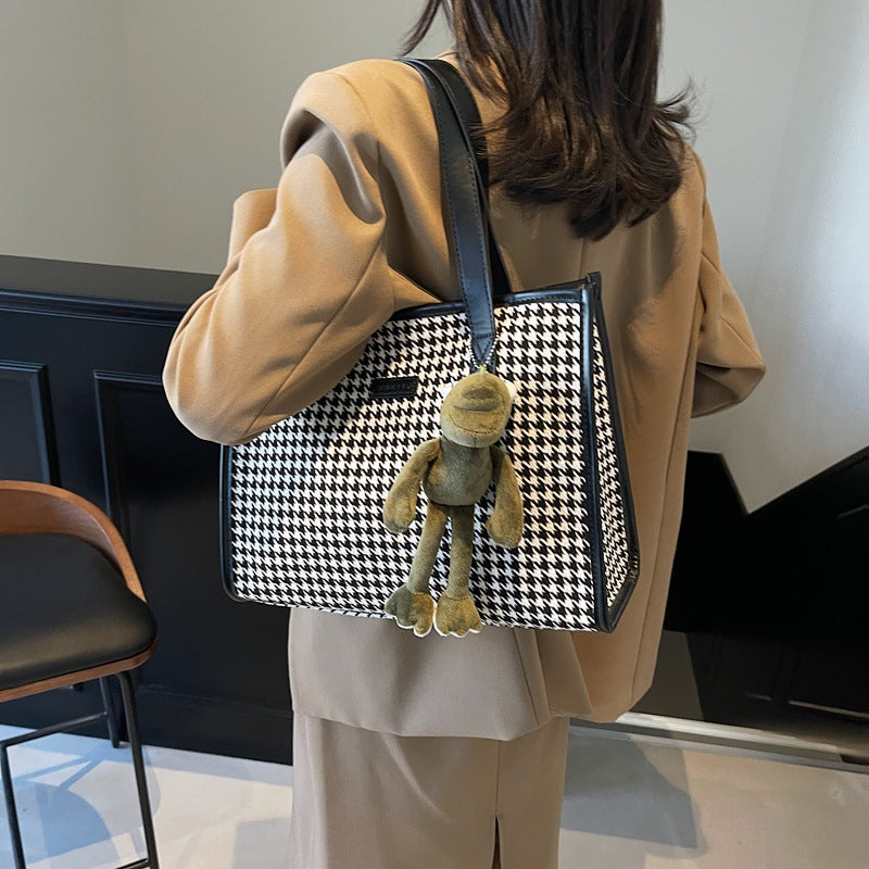 Canvas bag women's large capacity 2025 new autumn versatile shoulder bag cloth bag leisure class commuter tote bag