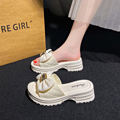 2024 new premium women's slides: stylish summer outdoor wear, fashionable thick-soled height increasing sandals, versatile for beach and seaside