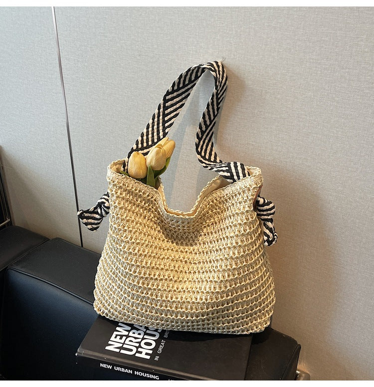 Cross-border straw bag women's large-capacity messenger bag 2025 new holiday woven bag lazy wind shoulder tote bag