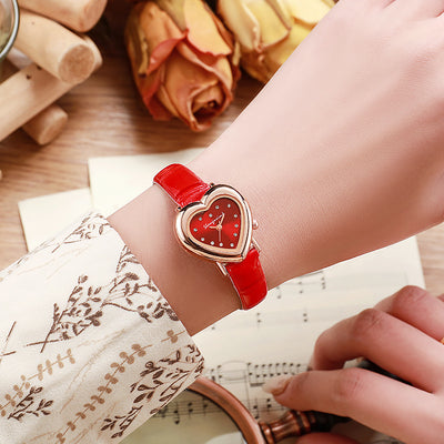 Women's fashionable minimalist vintage heart-shaped quartz watch - petite student watch, fashion watch