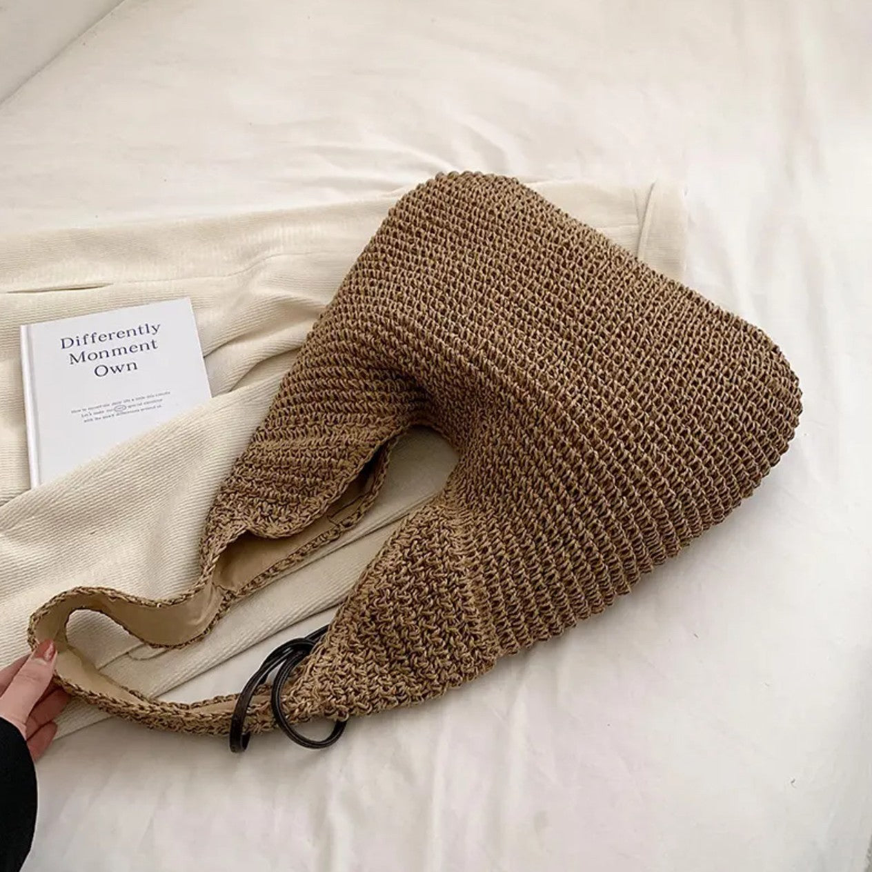 Mori Lazy Wind Woven Bag Stylish and Simple Shoulder Bag Handmade Woven Bag Casual Versatile Large Capacity Beach Bag