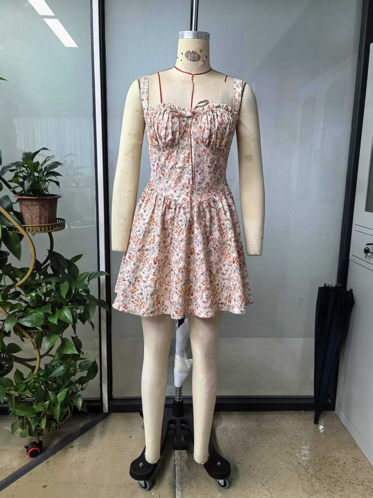 Small floral frilly skirt ballet style dress new slim and thin suspender skirt