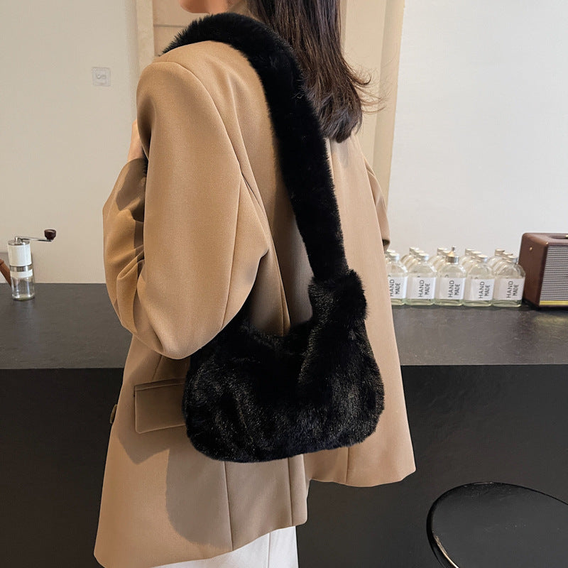 New fashion trend women's plush messenger bag cute portable shoulder bag can hold mobile phones