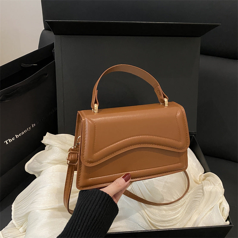 Cross-border simple and fashionable small square bag, personalized and beautiful handbag, spring 2025 new shoulder bag, commuter messenger bag