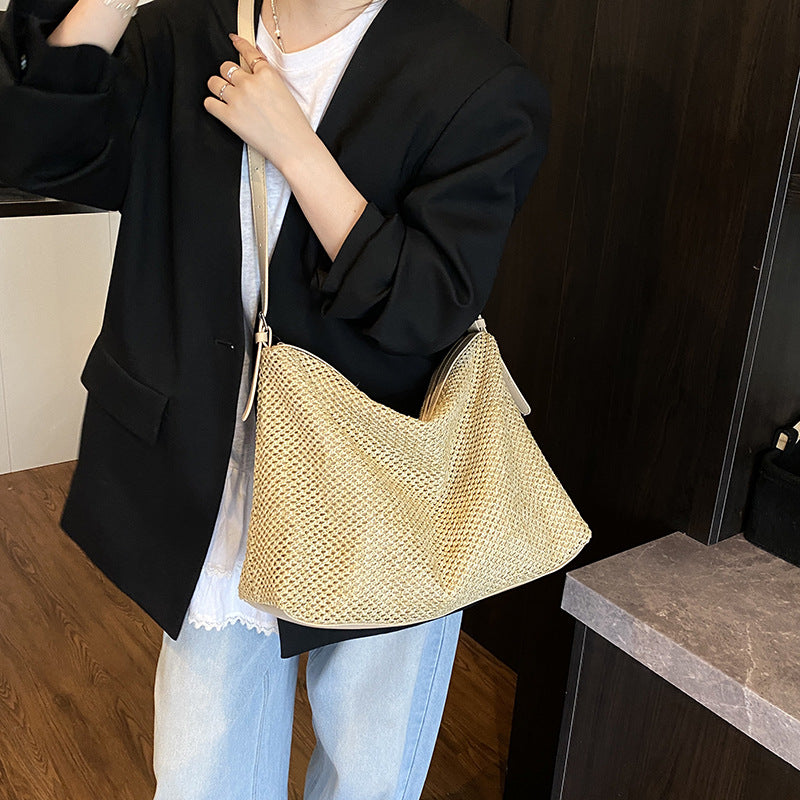 Foreign order large-capacity straw woven bag women's 2025 new summer versatile beach vacation woven tote bag messenger bag