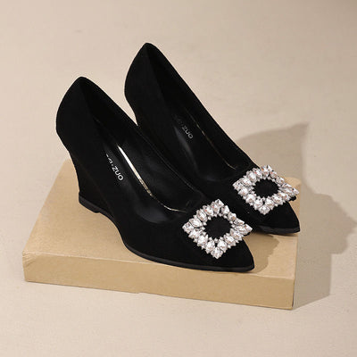 Niche wedge heel flats for women, new spring/summer 2025 collection. stylish pointed-toe, low-cut, comfortable work shoes that won't tire your feet. high heels for women