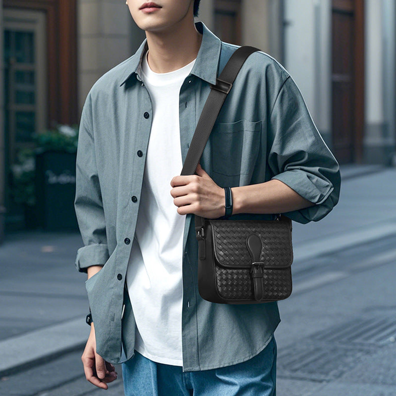 New leather men's bag imported waxed calfskin men's shoulder bag handwoven fashion men's messenger bag bag
