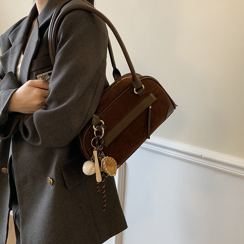 Autumn retro suede portable bowling bag women's 2025 new niche underarm bag large-capacity shoulder bag