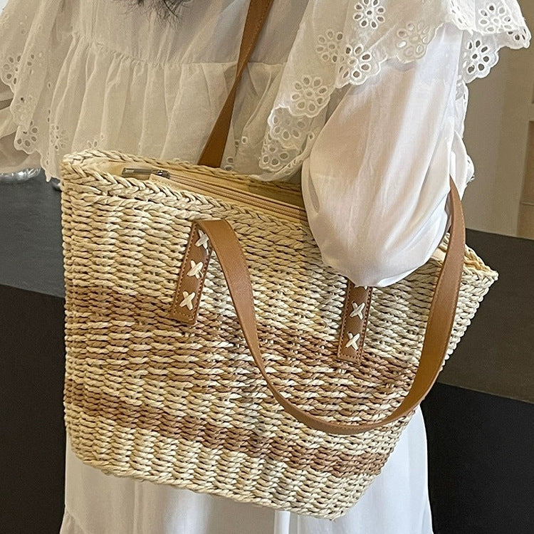 Single shoulder large capacity straw bag portable simple casual straw bag woven bag seaside vacation beach bag rattan bag women
