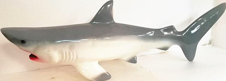 Simulation tropical fish model, shopping mall atrium pendant fishing decoration fiberglass fish pointed mouth, plastic shark model