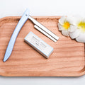 Ready-to-ship wholesale folding eyebrow razor with 10 replacement blades included. perfect for shaping eyebrows and trimming hair. a must-have beauty tool