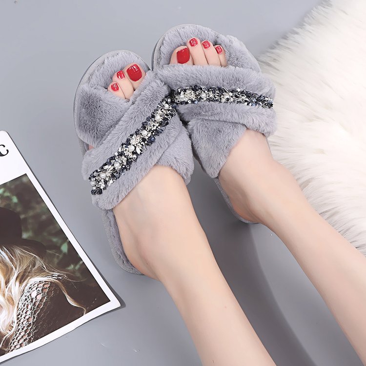 Fuzzy slippers women's winter outdoor wear 2024 autumn new fashion cross korean style student chic pearl flat sandals