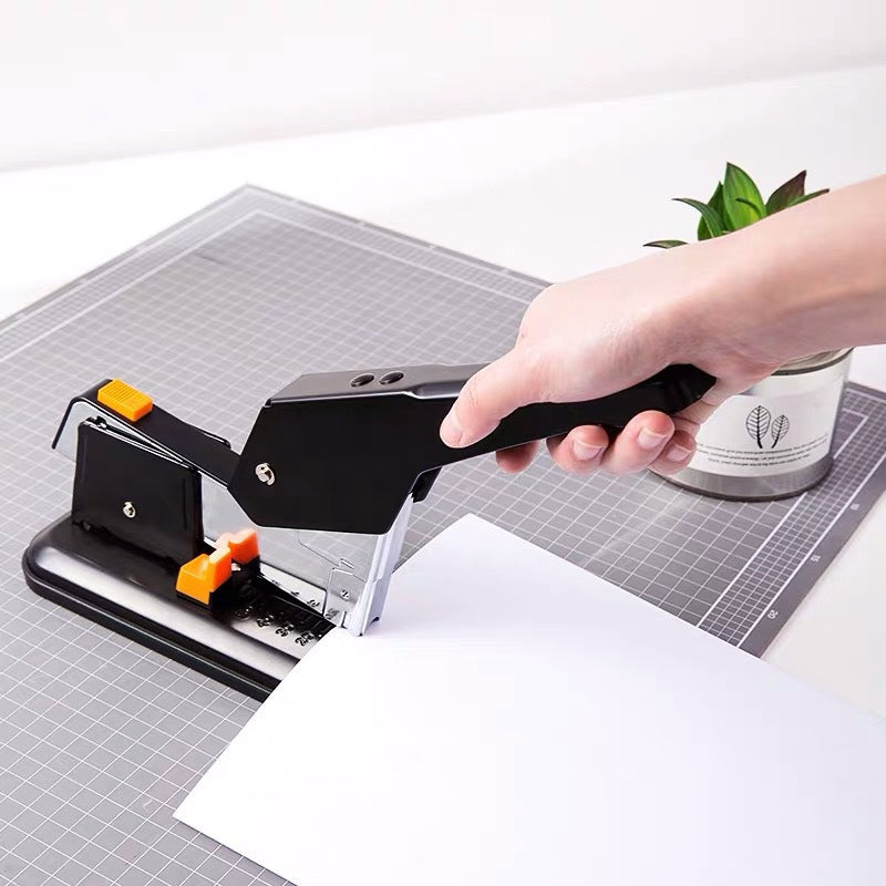 Deli 0299 labor-saving large stapler, large office thick stapler, can order 210 sheets of paper