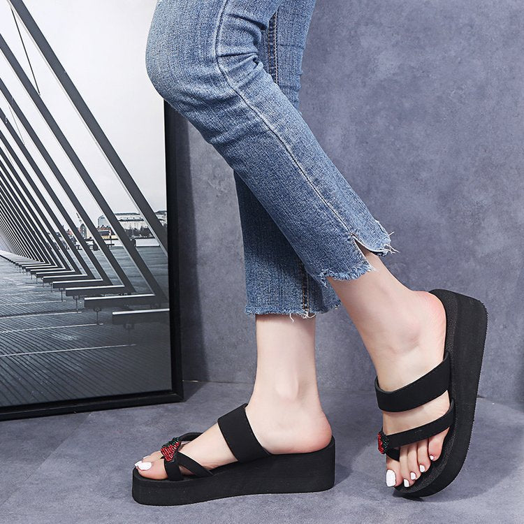 Women's summer outdoor thick-soled sandals 2024 new korean style strawberry student rhinestone hong kong style flip-flops