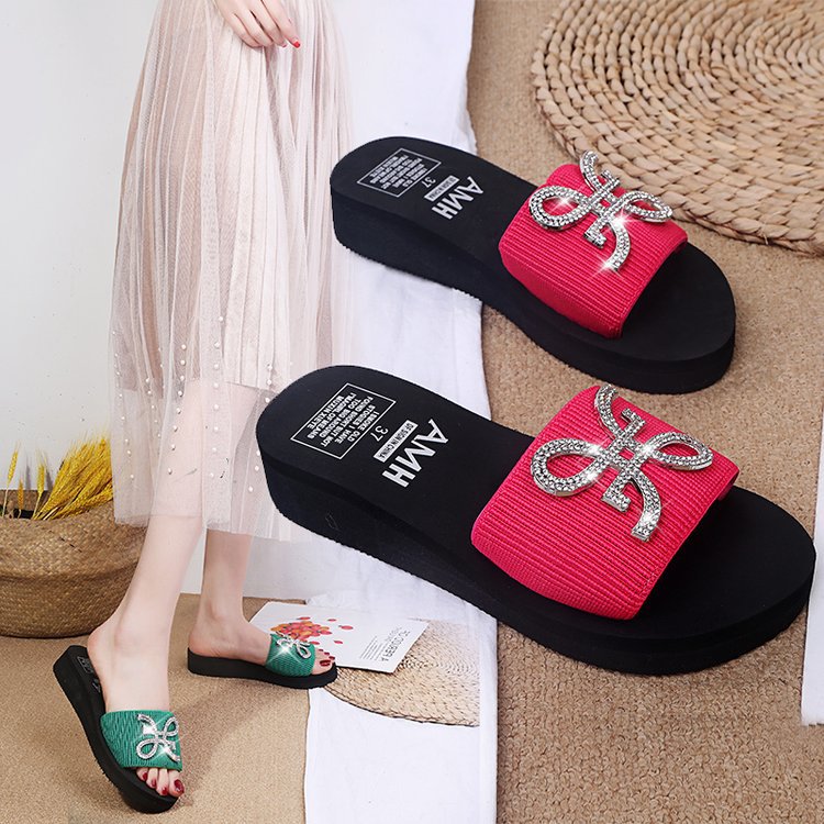 exclusive supply guangzhou 2024 new rhinestone sandals women's slippers summer flat heel wedge open toe women's slippers