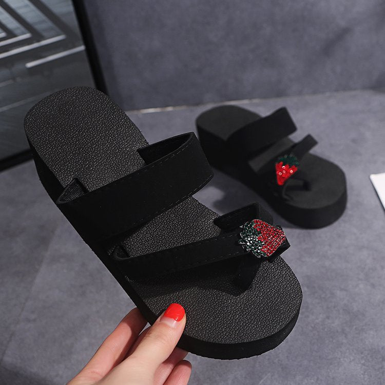 Women's summer outdoor thick-soled sandals 2024 new korean style strawberry student rhinestone hong kong style flip-flops
