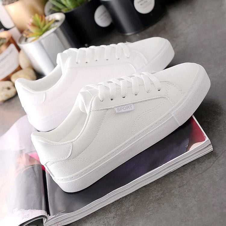 Little white shoes women's 2020 spring new Korean version low-top flat baseplate shoes casual autumn student women's shoes sports white shoes
